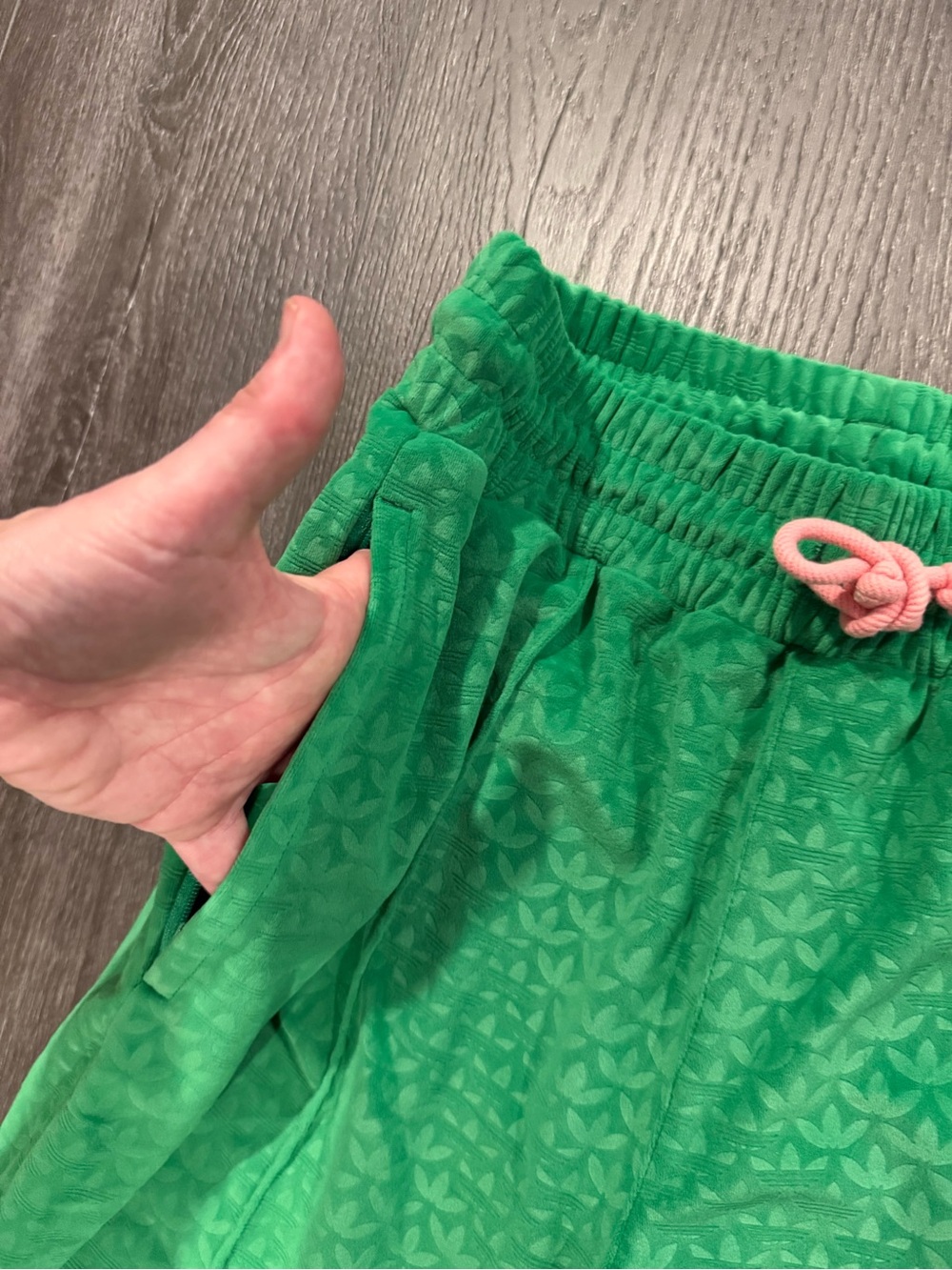 EUC Adidas Originals Women's Heritage Now Velour Monogram Trefoil Track Pant - S - Picture 13 of 16